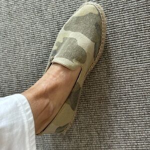Manabi camo espadrille